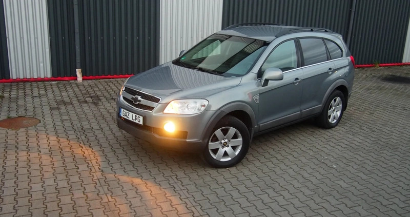 Chevrolet Captiva cena 31800 przebieg: 217000, rok produkcji 2011 z Pajęczno małe 781